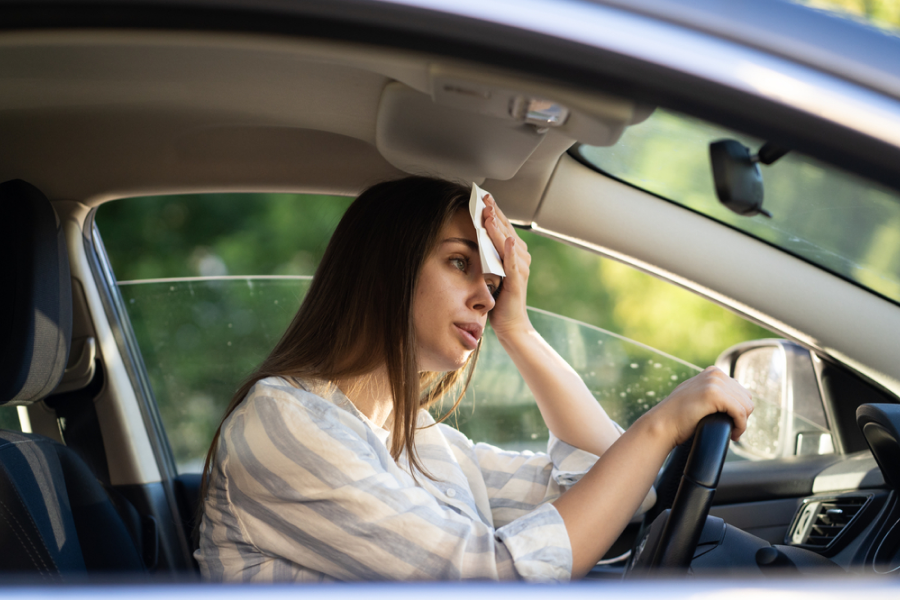 8 Dicas para Reduzir o Calor Dentro do Carro