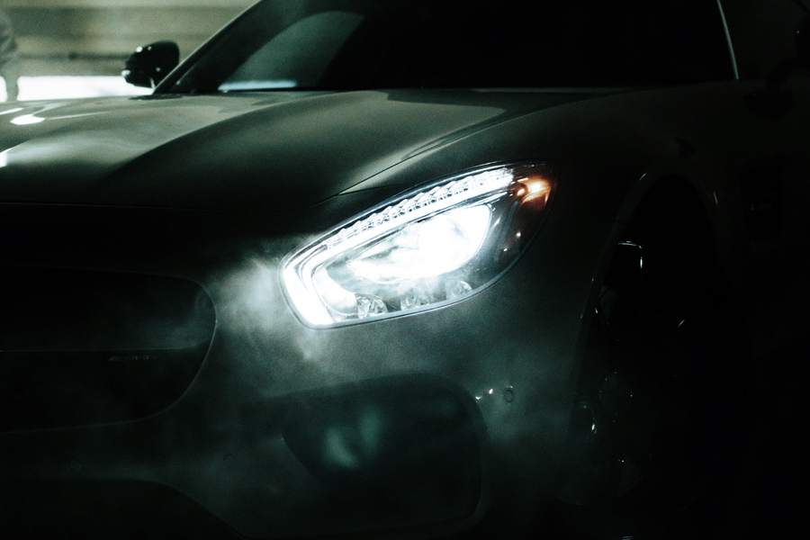 Lâmpadas e luzes do carro: cuidados a ter
