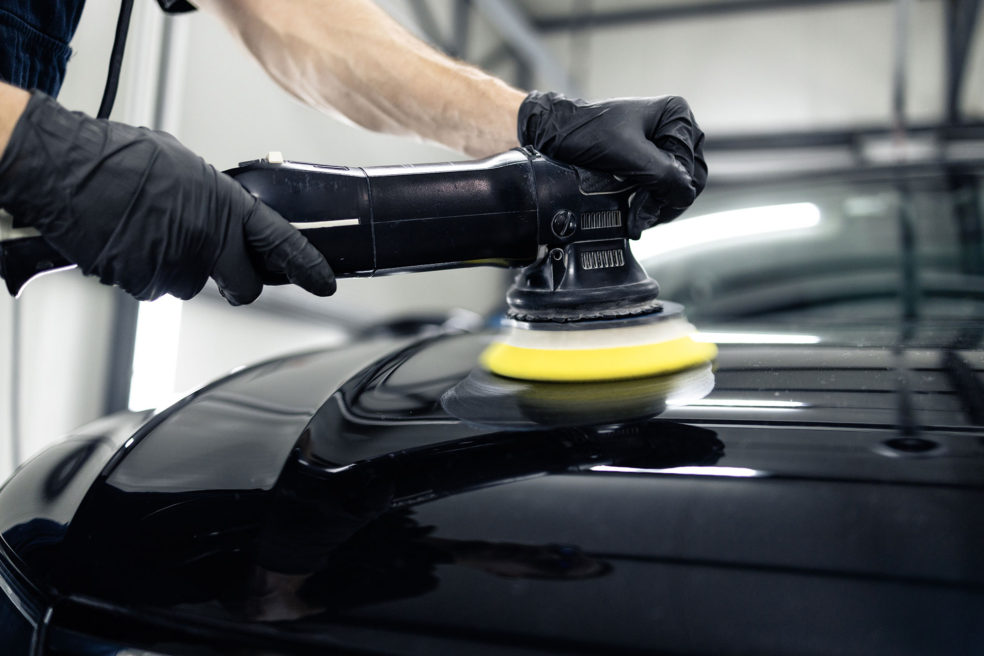 Manutenção da pintura depois do verão: preserve o brilho e evite danos do seu automóvel
