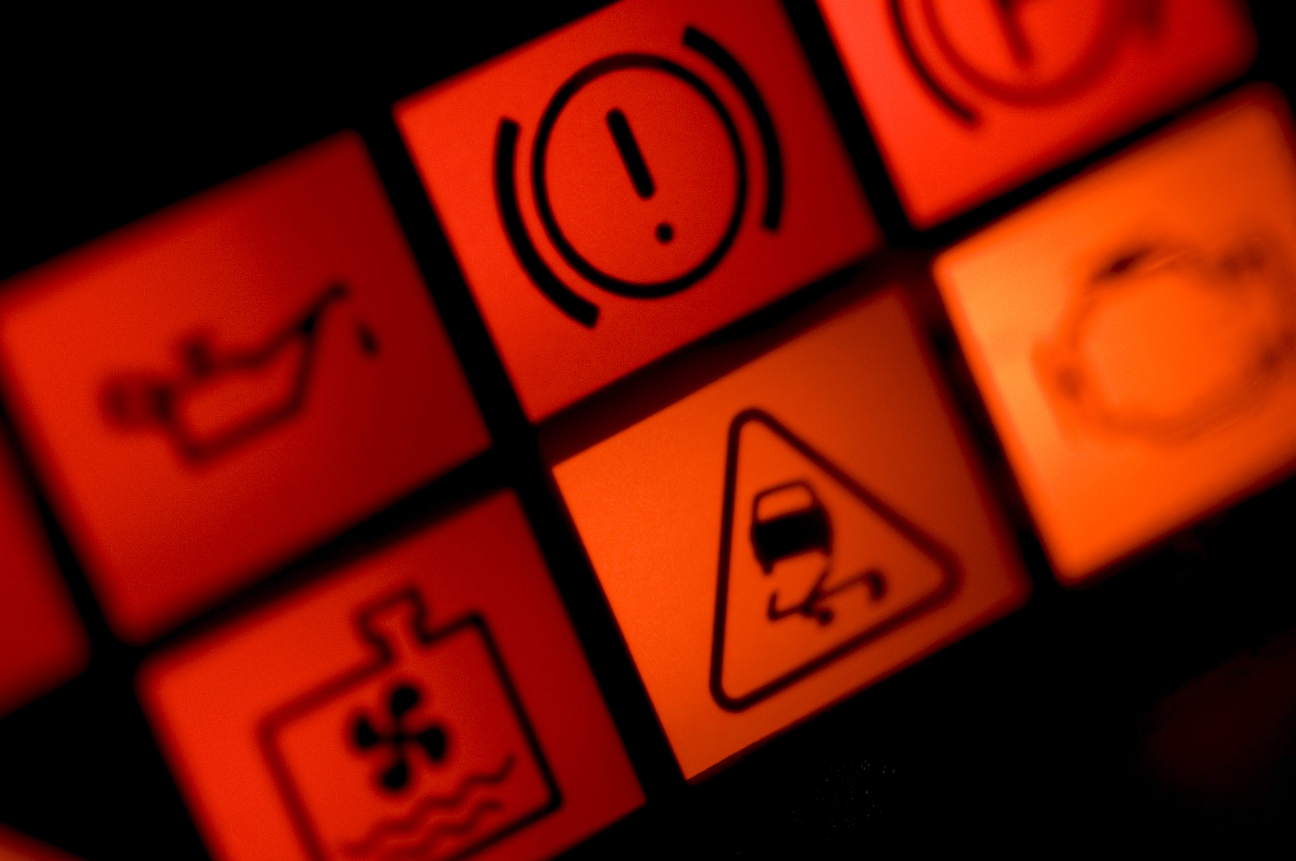 O que significam as luzes do painel do seu carro?