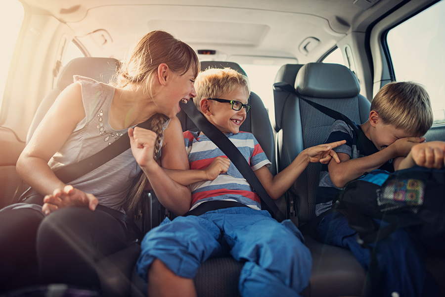 Viagens de carro com crianças: dicas e sugestões